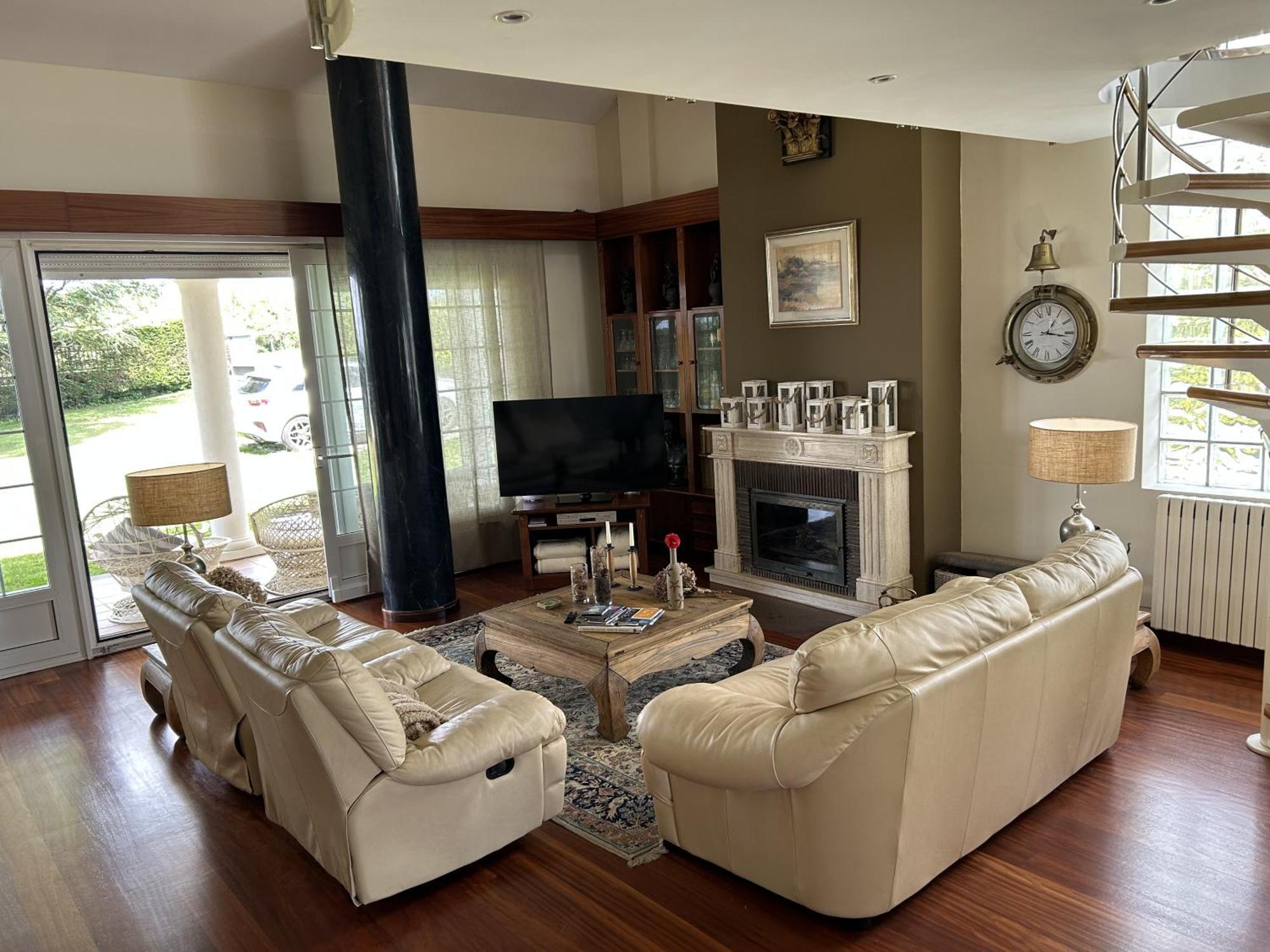 El Tejado De Santa Ana Guest House Barrika ภายนอก รูปภาพ